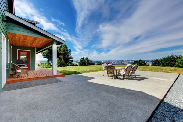 Cost of Backyard Paving in Mount Pleasant