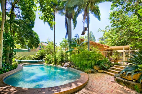 Cost of Pool Patio Paving in Mount Pleasant